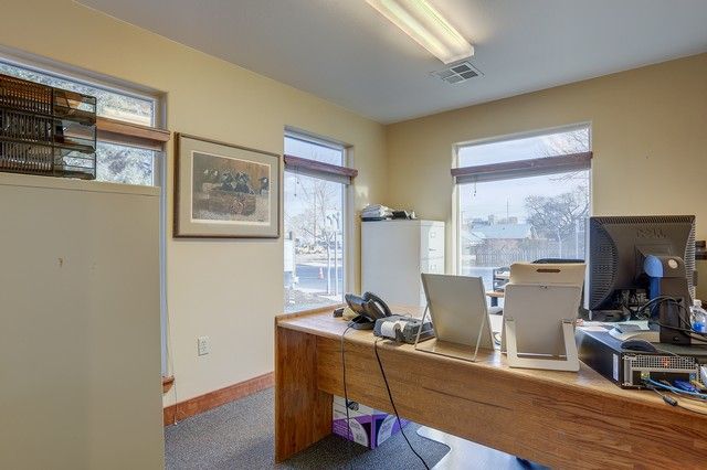 735 SW 9th St, Redmond, OR 97756